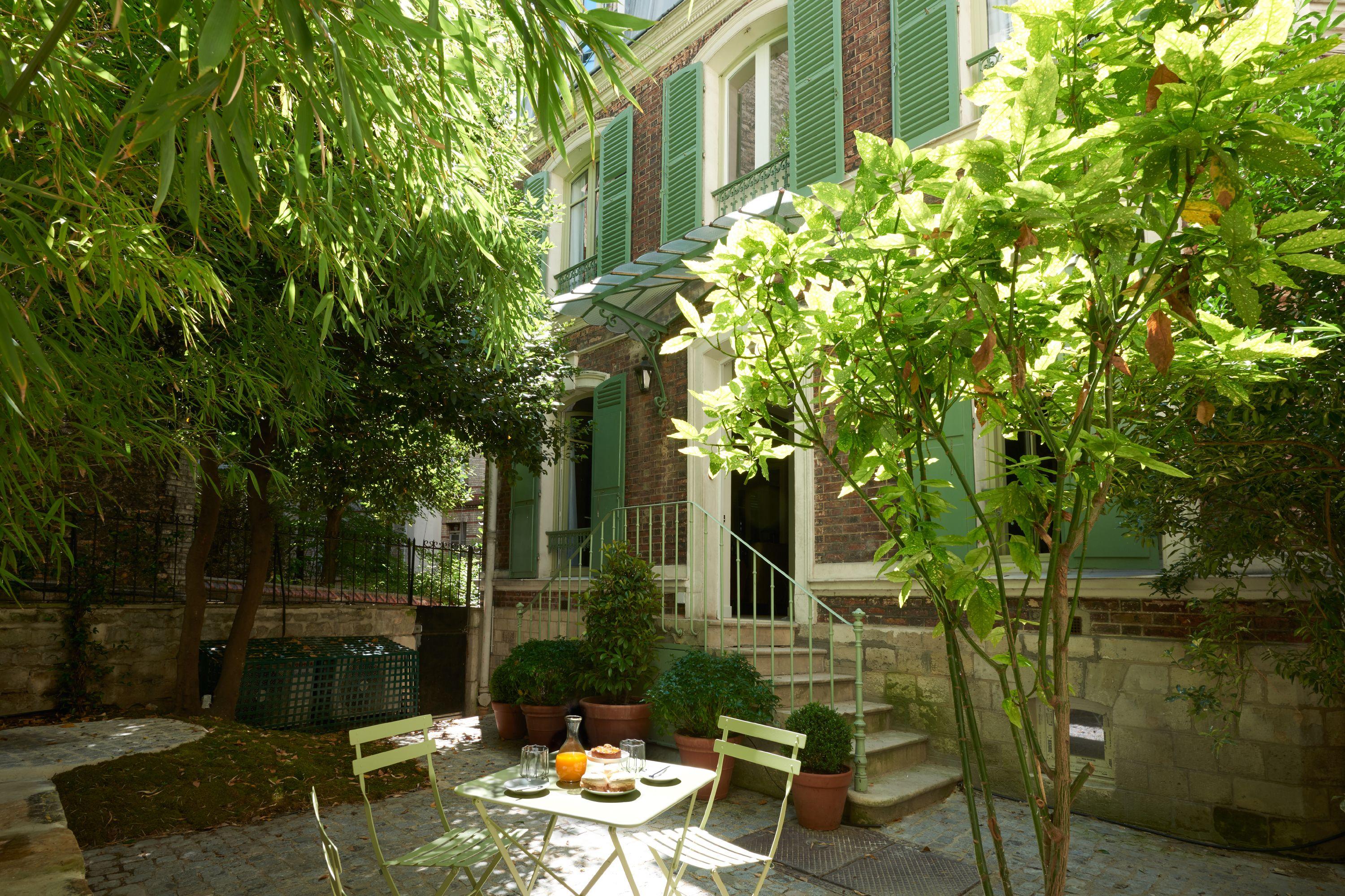 Maison Lepic Montmartre